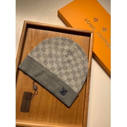 Louis Vuitton AAA Hats in 193188