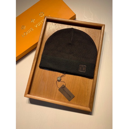Louis Vuitton AAA Hats in 193191