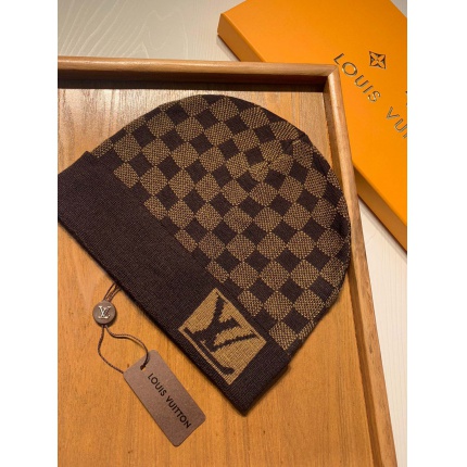 Louis Vuitton AAA Hats in 193195