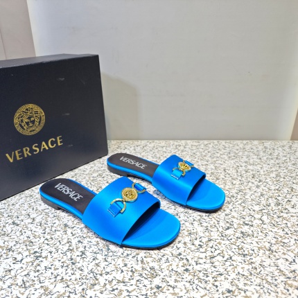 New Arrivals Versace Slippers For Women in 193221