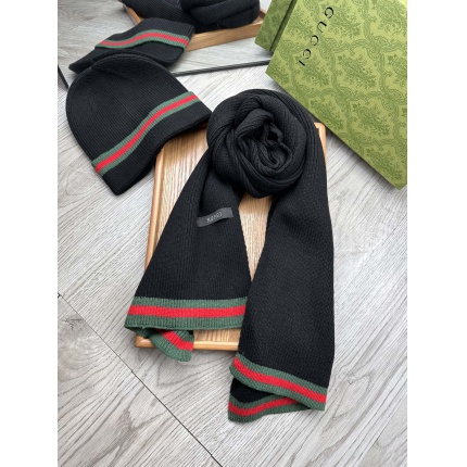 New Arrivals Gucci Winter Scarf and Beanies a Set in 193312