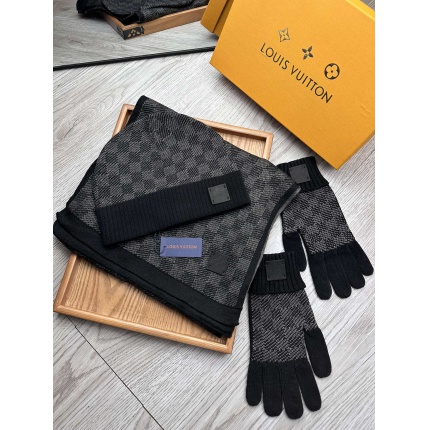 New Arrivals Louis Vuitton Scarf Gloves and Beanies a set in 193479