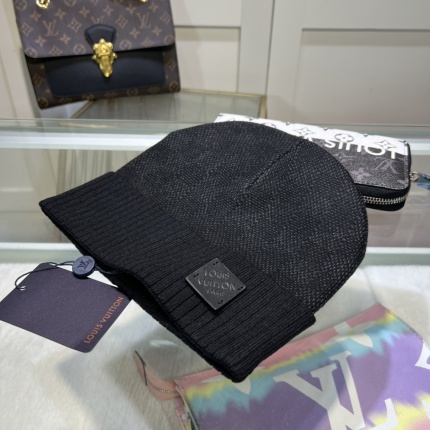 New Arrivals Louis Vuitton Beanies in 193494