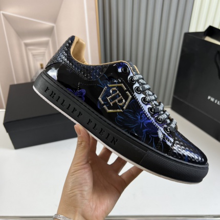 PP Sneakers For Men in 193759