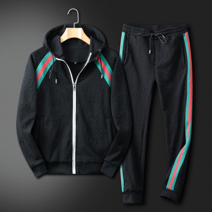 New Arrivals Gucci Tracksuits For Men Size M-3XL in 193961