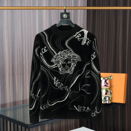 New Arrivals Versace Sweaters For Men in 193977