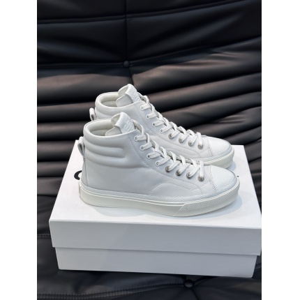 New Arrivals Givenchy Sneakers For Men in 194259