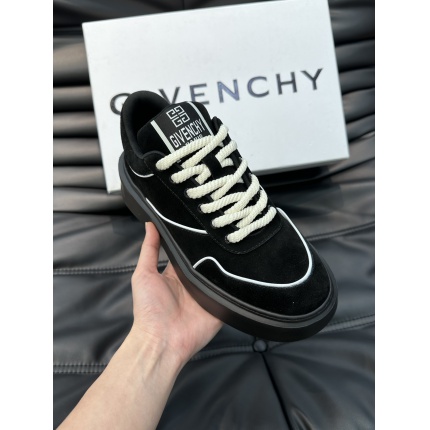 New Arrivals Givenchy Sneakers For Men in 194263