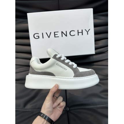 New Arrivals Givenchy Sneakers For Men in 194272