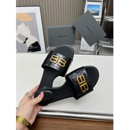 New Arrivals Balenciaga Sandals For Women in 194331