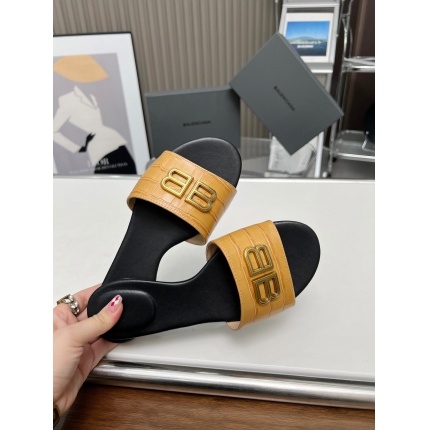New Arrivals Balenciaga Sandals For Women in 194332