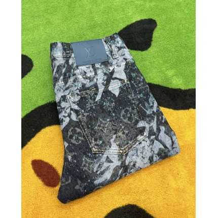 New Arrivals Louis Vuitton Jeans For Men in 194353