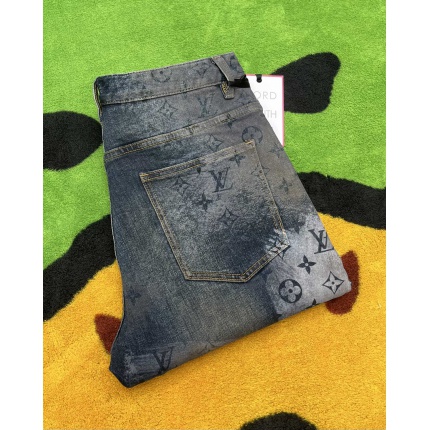 New Arrivals Louis Vuitton Jeans For Men in 194356