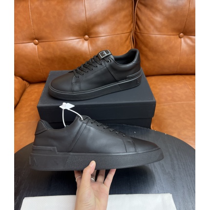 New Arrivals Balmain Sneakers For Men in 194450