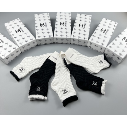 New Arrivals Chanel Socks A pack 5 Pairs in 194460