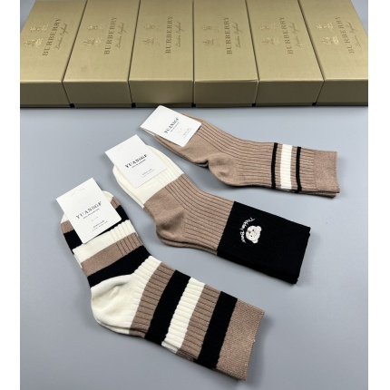 New Arrivals Burberry Socks A pack in 194479