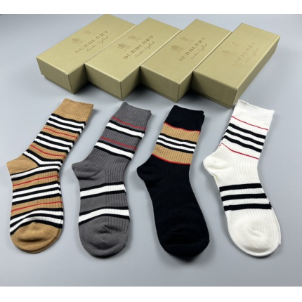 New Arrivals Burberry Socks A pack in 194481