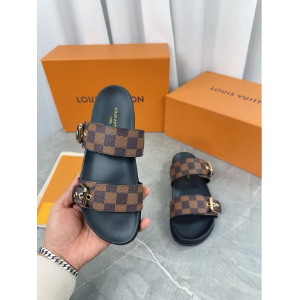 New Arrivals Louis Vuitton Slippers For Men in 194685