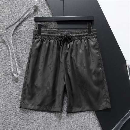 New Arrivals Louis Vuitton Shorts For Men in 195405