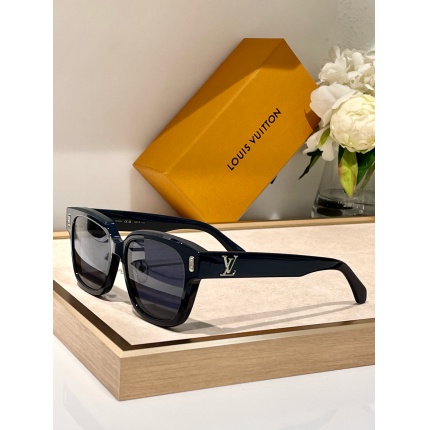 Louis Vuitton AAA Quality Sunglasses in 195642