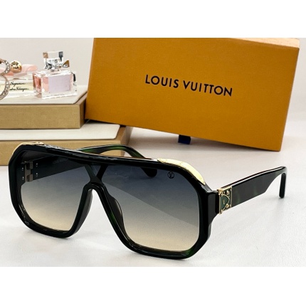 Louis Vuitton AAA Quality Sunglasses in 195646