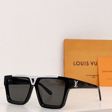 Louis Vuitton AAA Quality Sunglasses in 195652