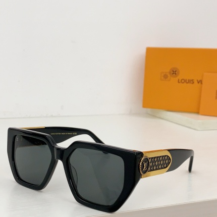 Louis Vuitton AAA Quality Sunglasses in 195657