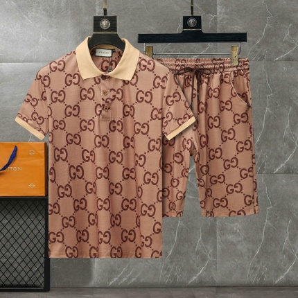 New Arrivals Gucci Short Tracksuits For Men in 195762