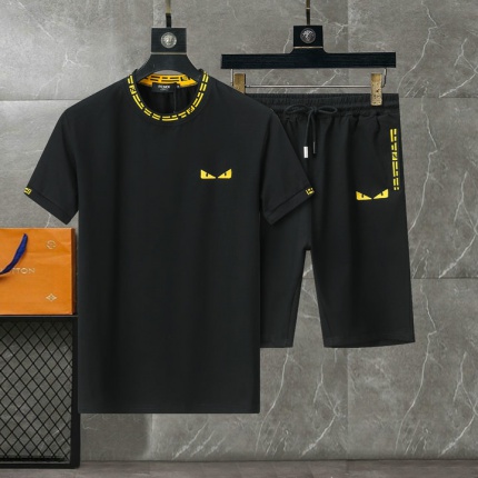New Arrivals Fendi Short Tracksuits For Men in 195796