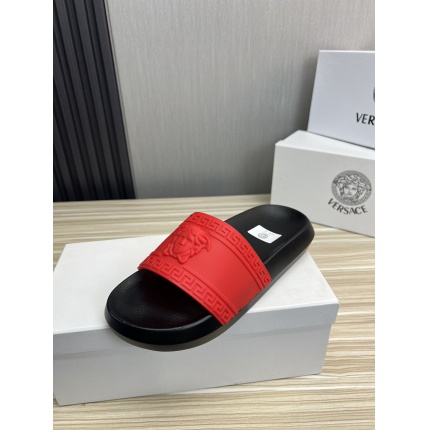 New Arrivals Versace Slippers For Men in 195803