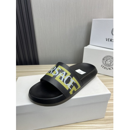 New Arrivals Versace Slippers For Men in 195807