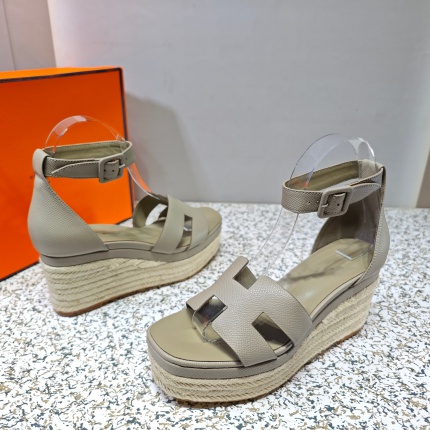 New Arrivals Hermes Sandals For Women in 195978