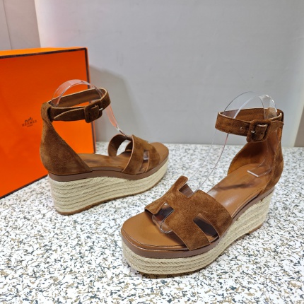 New Arrivals Hermes Sandals For Women in 195980
