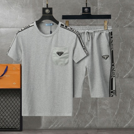 New Arrivals Prada Short Tracksuit For Men in 196102