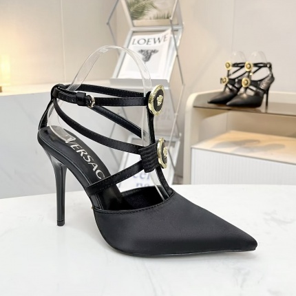 New Arrivals Versace Heels For Women in 196129