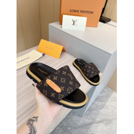 New Arrivals Louis Vuitton Slippers Size 35-45 in 196179