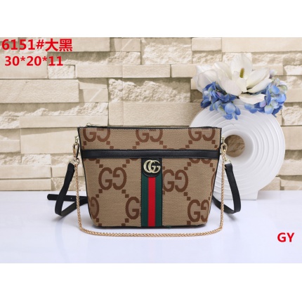New Arrivals Cheap Gucci Cross Handbags in 196221