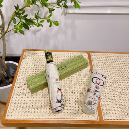 New Arrivals Gucci Umbrella in 196234