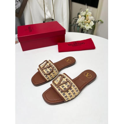 New Arrivals Valentino Slippers For Women in 196484