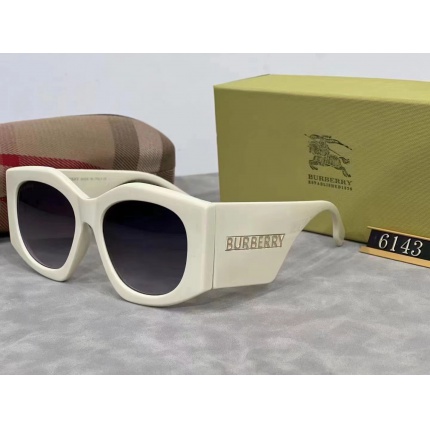 Cheap Burberry or Sunglasses in 196653