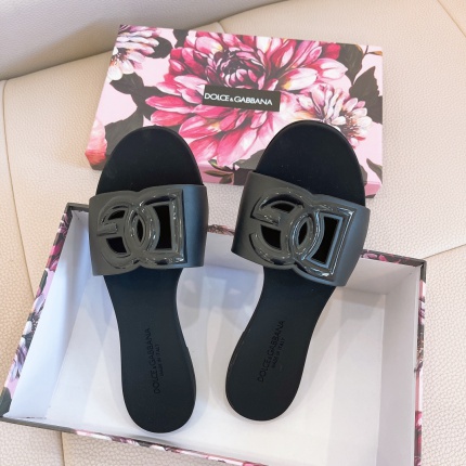 DG Slippers For Women in 196857