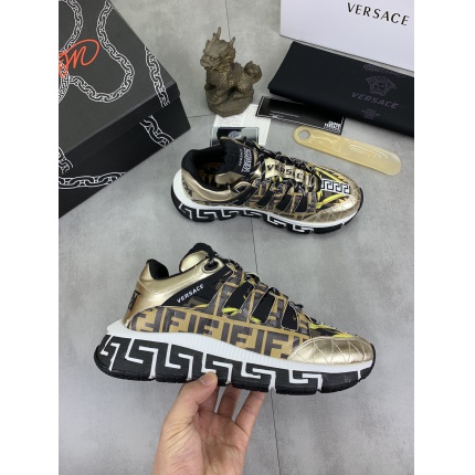 New Arrivals Versace Trigreca Sneakers For Men in 197009