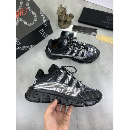 New Arrivals Versace Trigreca Sneakers For Men in 197018