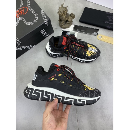 New Arrivals Versace Trigreca Sneakers For Men in 197019