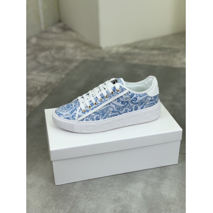 New Arrivals Versace Sneakers For Men in 197027