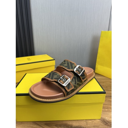 New Arrivals Fendi Slippers For Men in 197037