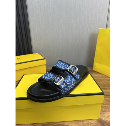 New Arrivals Fendi Slippers For Men in 197039