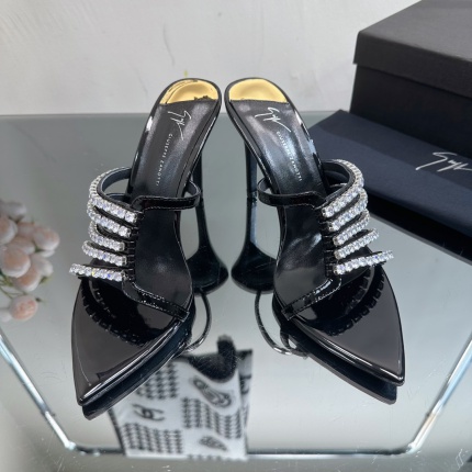 High quality Giuseppe Zanotti Sandals For Women in 197120