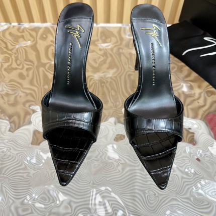 High quality Giuseppe Zanotti Sandals For Women in 197124