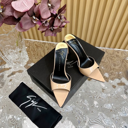 High quality Giuseppe Zanotti Sandals For Women in 197125